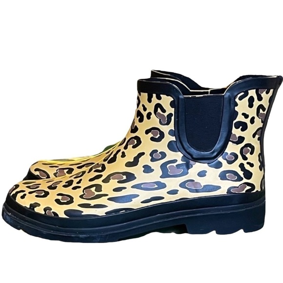 Women’s Leopard Print Rain Boots - Size 10 - Picture 4 of 9